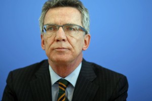 Bundesinnenminister de Maizere: Er hält für den Bund die Anteile an den Schrottreaktoren Tihange und Doel ...