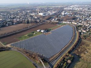 Zum Beispiel der Solarpark Troisdorf - Oberlar, einer der größten in NRW; Bild Stadtwerke Troisdorf