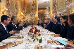 Sie alle hier am Tisch, Obama, Hollande usw diskutierten über Merkels Forderung nach Dekabonisierung