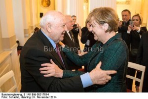 Ex-Sowjetunion-Präsident Michail Gorbatschow und Bundeskanzlerin Angela Merkel, anlässlich eines Festaktes zum 25jährigen Mauerfall, Bild Presseamt Bund