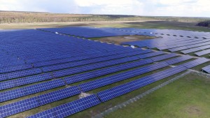 Allein werden es die Erneuerbaren nicht richten : Trianel-Solarpark Schipkau, bild trianel