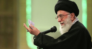 Irans Oberhaupt Khamenei: Er droht den Atomvertrag zu verbrennen ... 