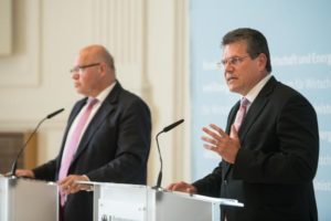 Batteriezellproduktion in Deutschland: Wir kriegen das schon hin ...; , Maros Sefkovic und ...Minister Peter Altmaier 