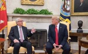 Flüssiggas aus USA ... " Die EU wir eine sehr großer Käufer sein",... Donald Trump und Jean Claude Juncker