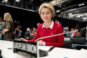 Übergang in ein faires, klimaneutrales und digitales Europa..;  EU-Chefin von der Leyen