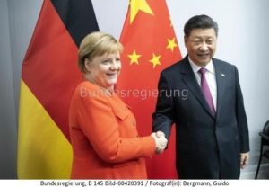 "...oder hatte sich die Kanzlerin,  die Bundesregierung ...mehr erhoff...?" Angela Merkel und Xi Jinping, bild guido bergmann, bundesrg 