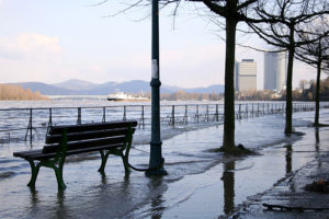 "Das kann durchaus zu extremen Hochwasserfluten im Rhein führen...! Bild nabu