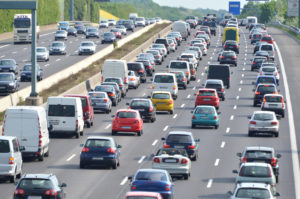 .. Straßenverkehr bis 2035 emissionsfrei  gestalten... ..; Bild UBA