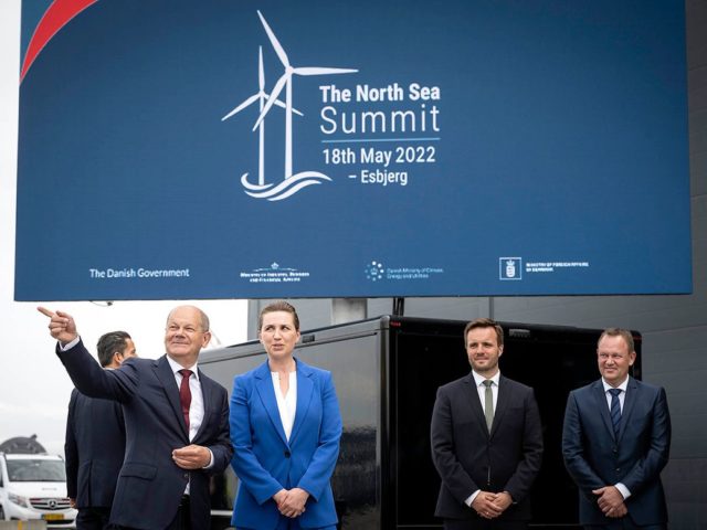 Auch Bundeskanzler Olaf Scholz war beim Gipfel dabei. Hier mit der dänischen Premierministerin Mette Frederiksen, bild bundesrg guido bergmann